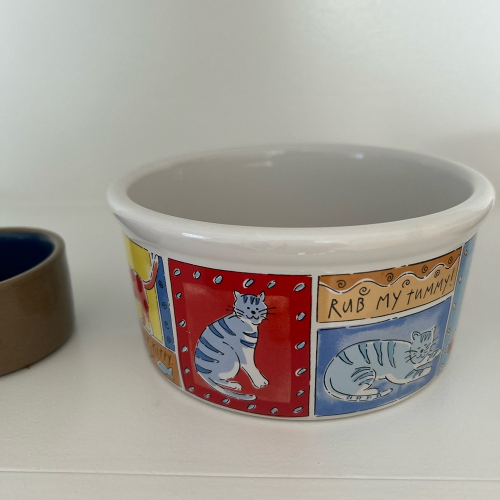Cat bowls.